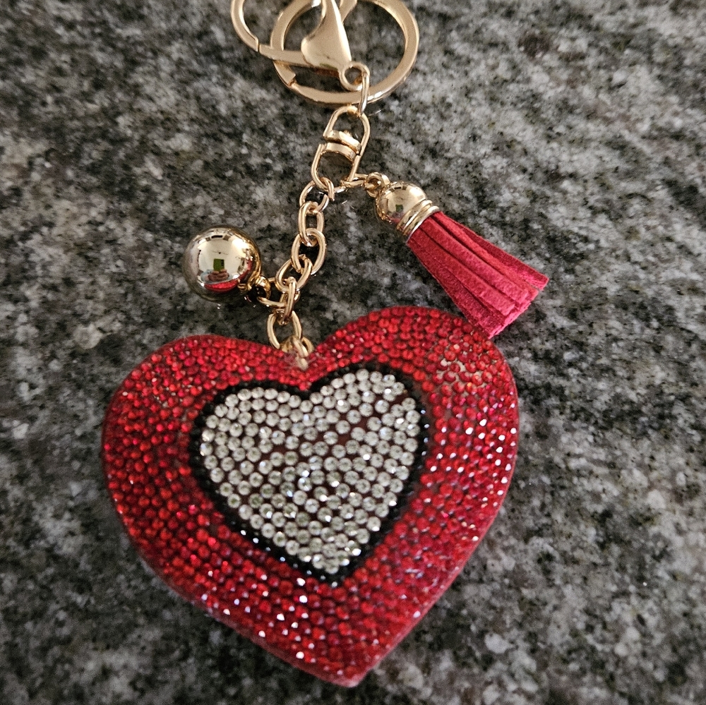 DIVAS LiMiTED Red Heart Key Holder
